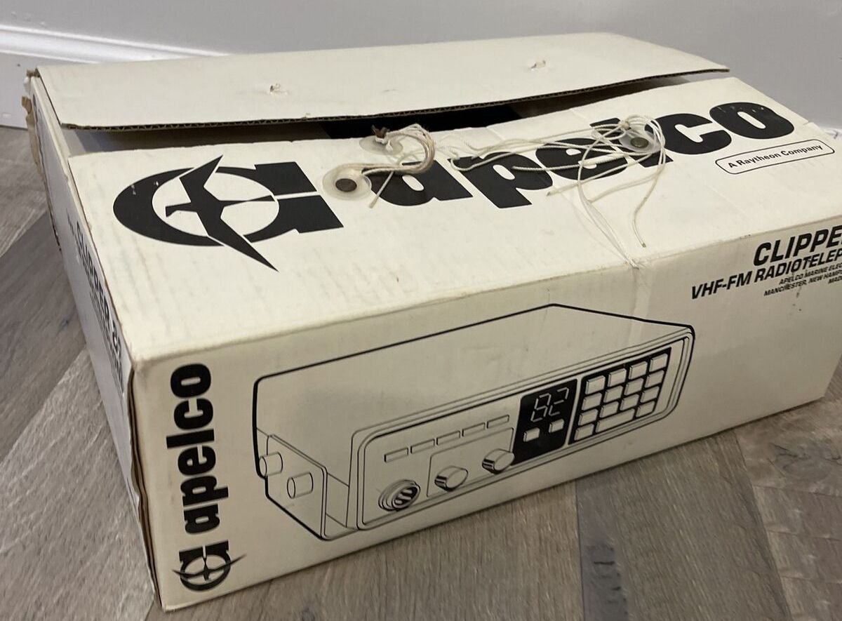 Apelco Clipper 82